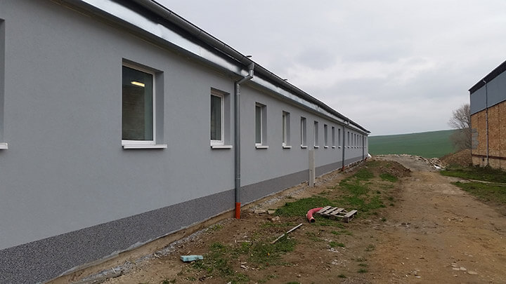 Zateplení obvodového pláště včetně klempířských prvků průmyslové haly 2 v Němčanech